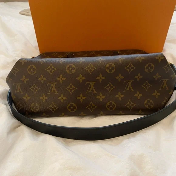 Louis Vuitton flower zipped tote MM handbag - Picture 9 of 16